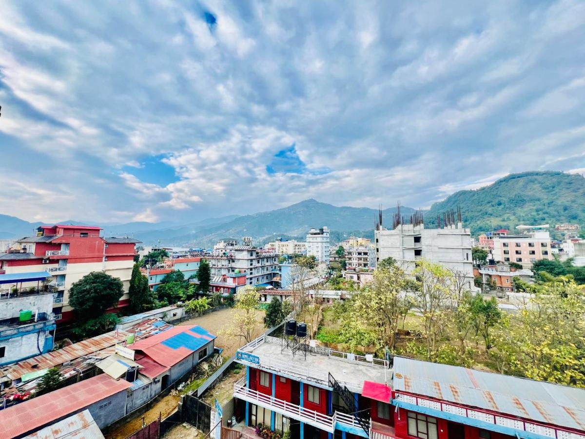 Hotel Donosti Pokhara Buitenkant foto
