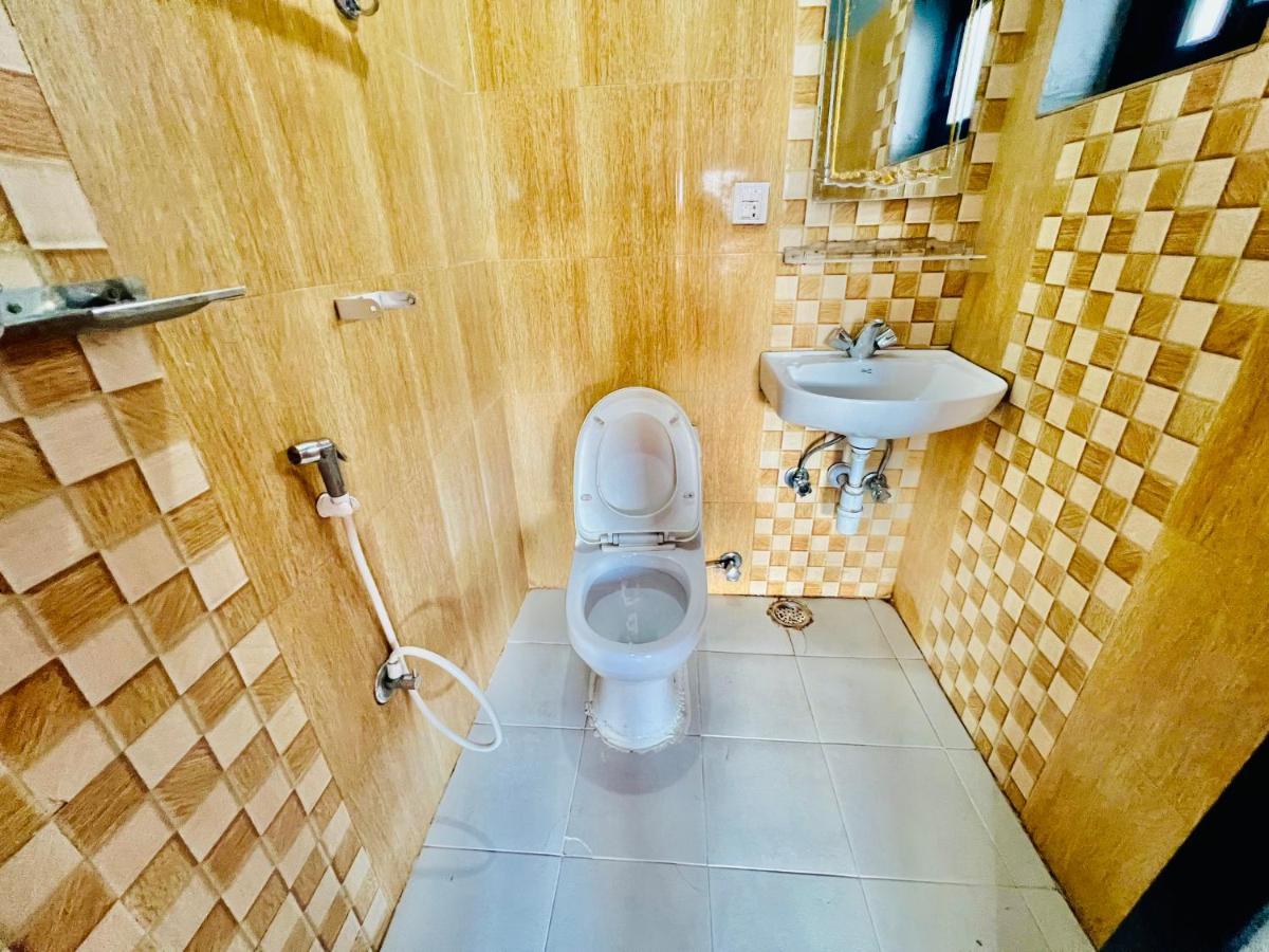 Hotel Donosti Pokhara Buitenkant foto